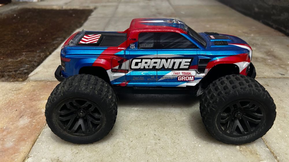 Arrma Granite Grom Brushless