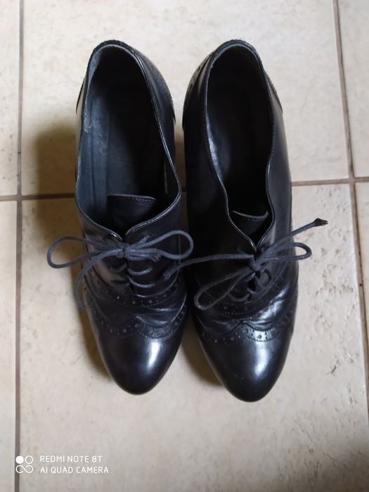 Buty wiązane, 40