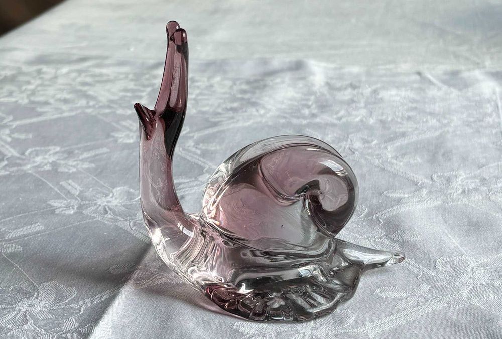 Figurka ślimak szkło artystyczne różowe Murano