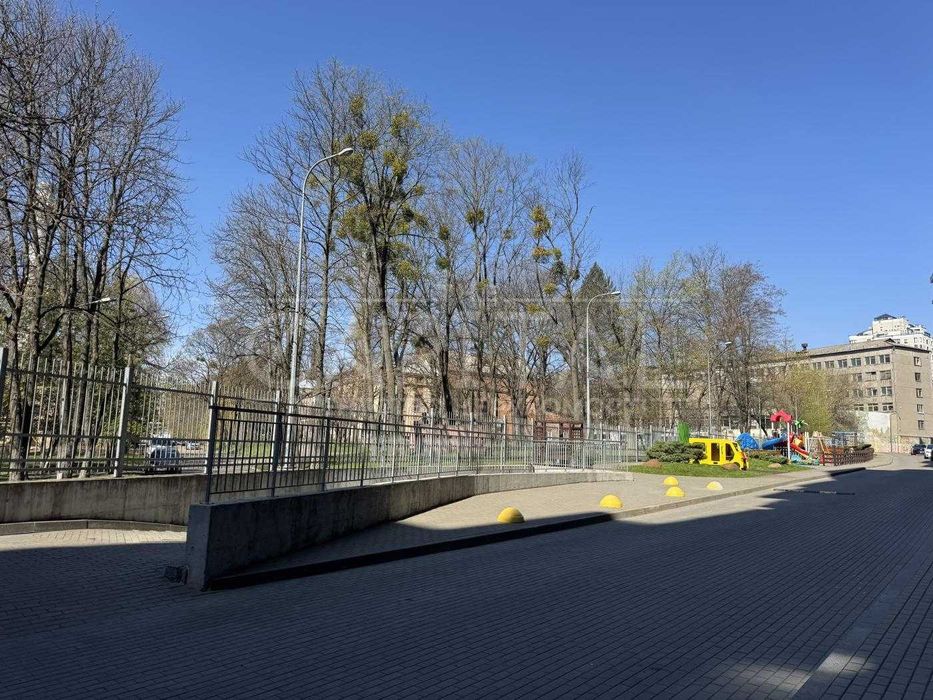 Продаж / Квартири / Берестейский/ КПІ/ Київ / ЖК Crystal Park/ Терасса