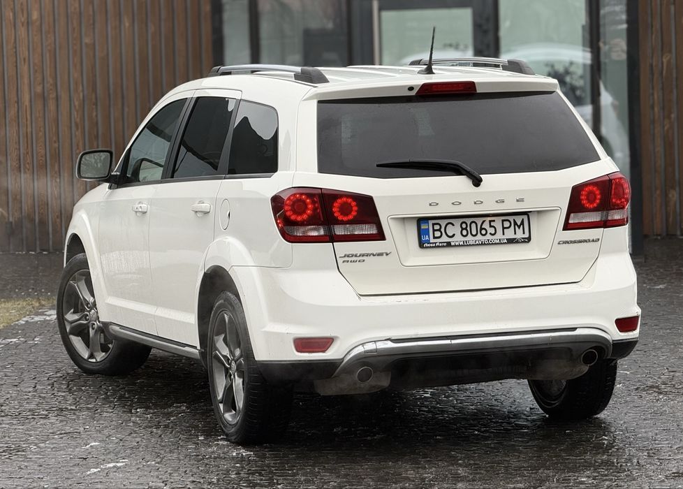 Dodge Journey 3.6 бензин 4WD 7 мест
