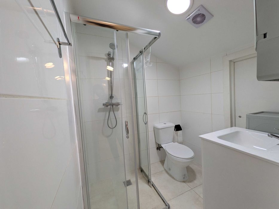 Apartamento T1 para Alugar/Arrendar a 600m da Estação de Metro Sr Roubado