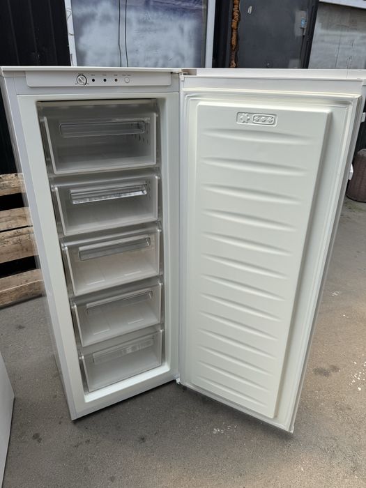 Морозильна камера Koenic nofrost