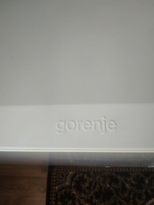 Продам морозильную ларь на 325 литров . Gorenje FH33BW
