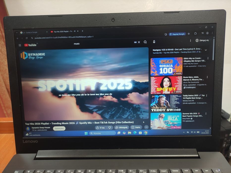 Laptop Lenovo 330-15IKB i5 8250U Radeon 530