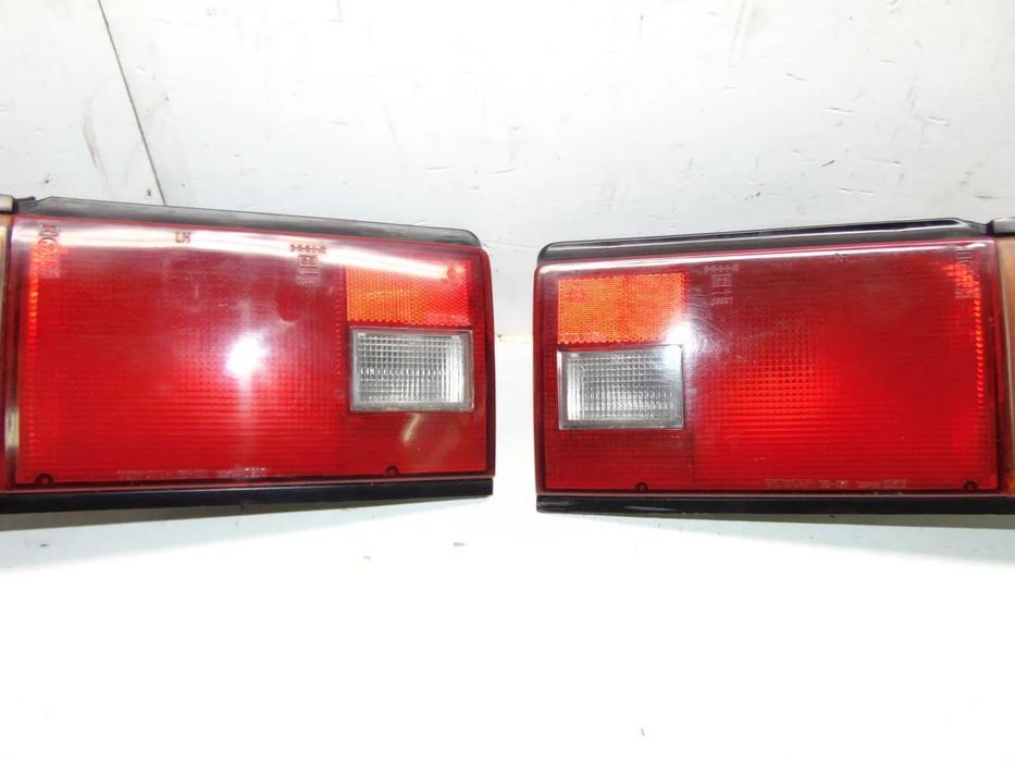 Toyota Carina ii farolins
