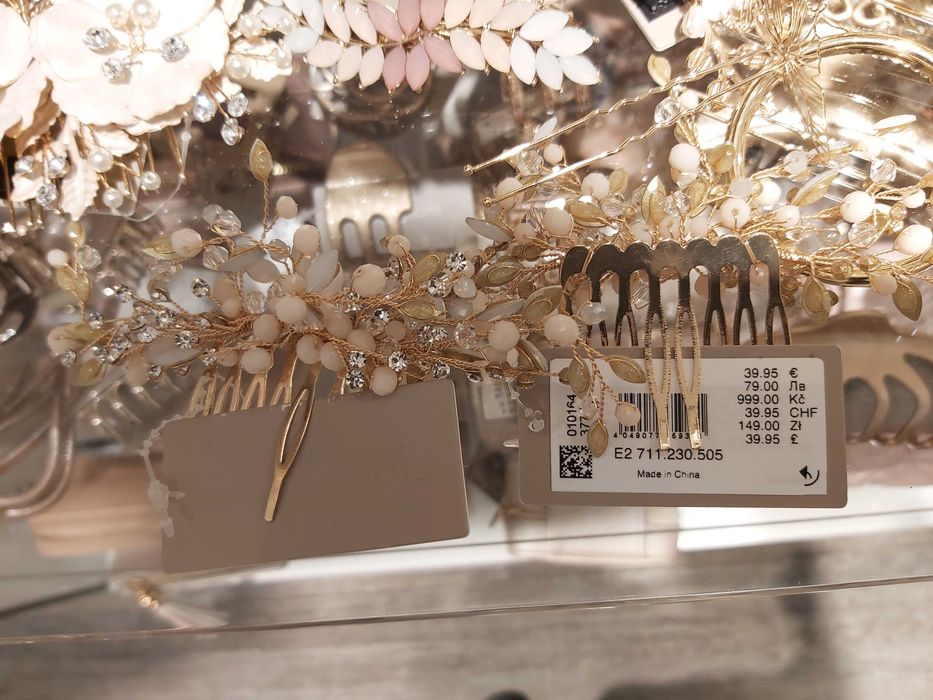 Dekoracyjna Spinka do włosów idealna na ślub