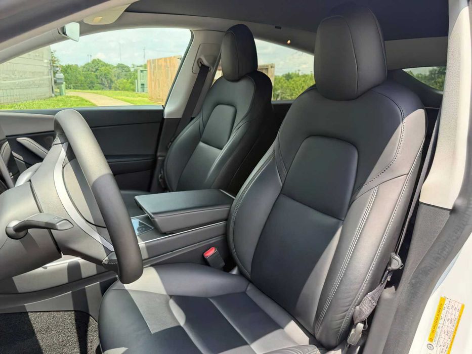 Tesla Model Y      2021