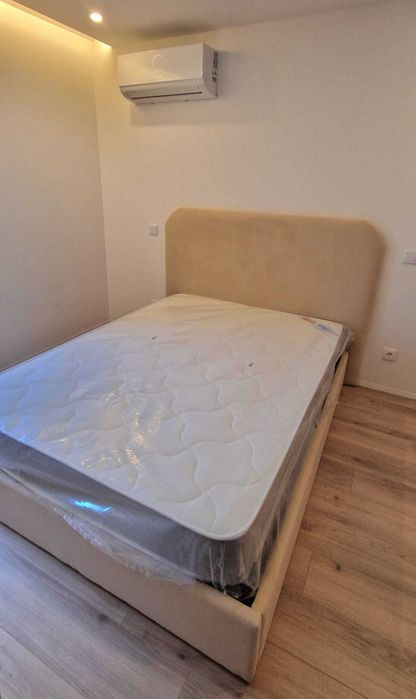 Camas De Casal Estofadas ALTA GAMA - MODELO LISA REDONDA - Top de Gama 190x140m Estrado Incluído!! 289 €