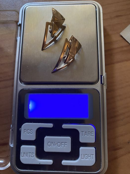 Золотые серьги, 585 проба