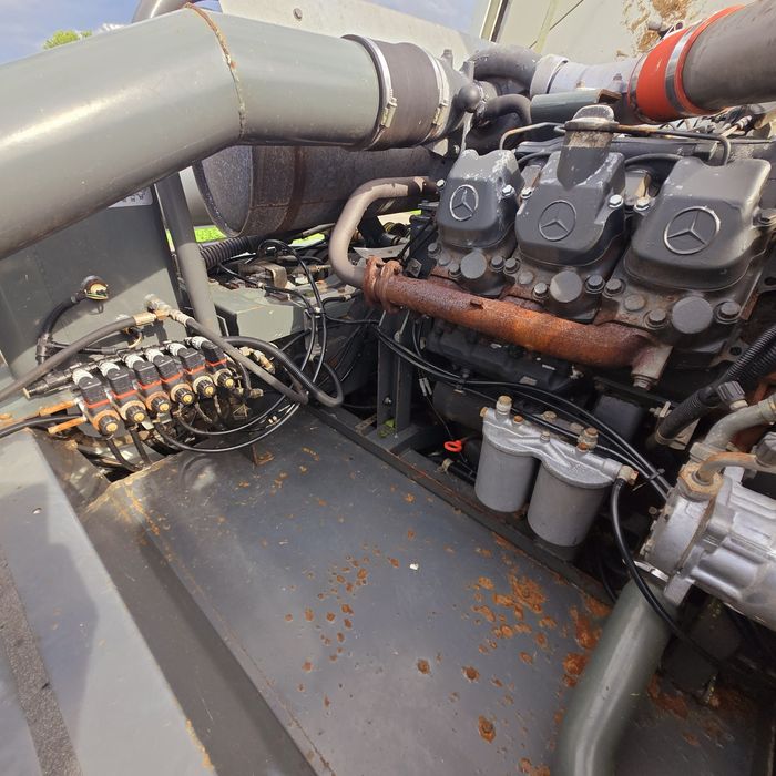 Свіжий claas lexion 460 з жаткою