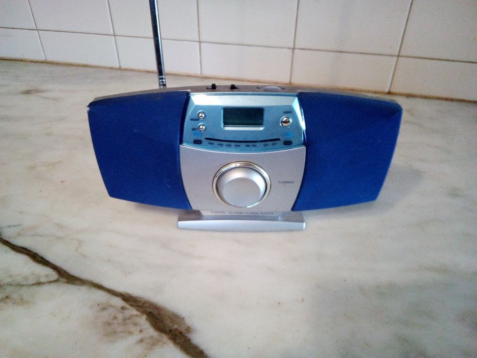 Rádio Despertador Antigo (Avaria)