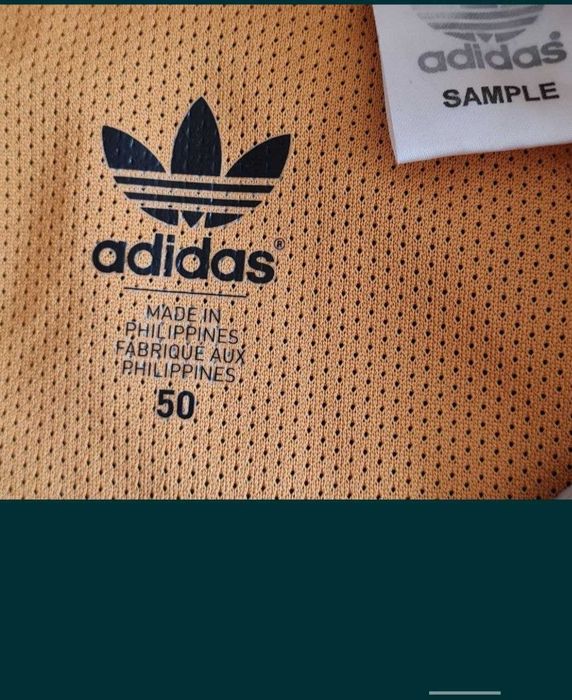 Куртка вітровка Adidas розмір 50