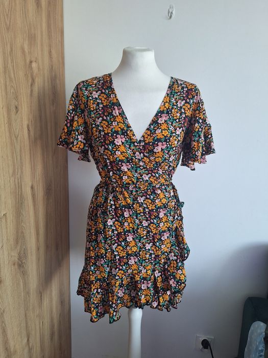 Kopertowa sukienka w kwiatki