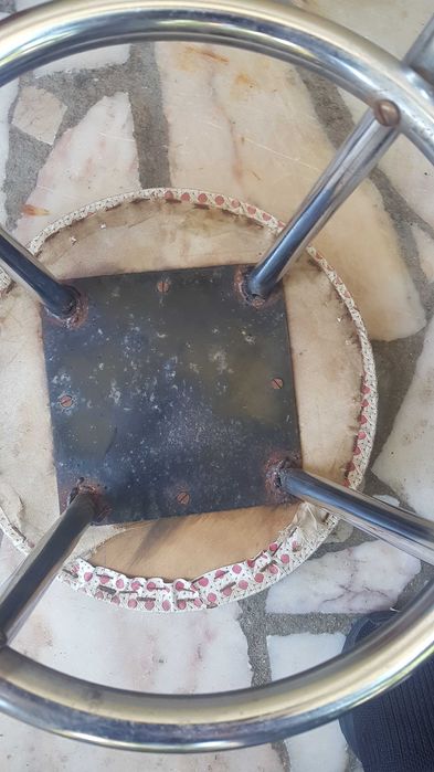 Banco hospitalar antigo  em ferro robusto