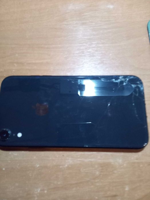 Смартфон iPhone XR