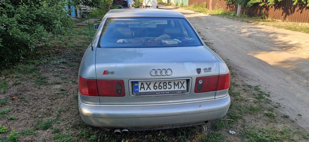 Продам audi a8 d2