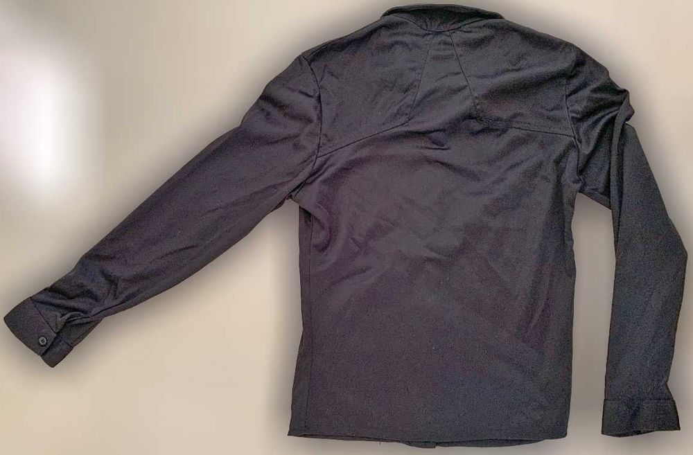 Blusa de Senhora Preto, como Nova