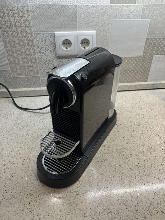 Maquina de cafe Nespresso d133