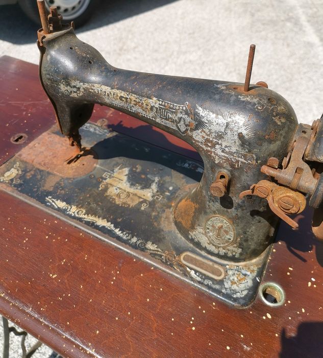 Máquina de costura antiga