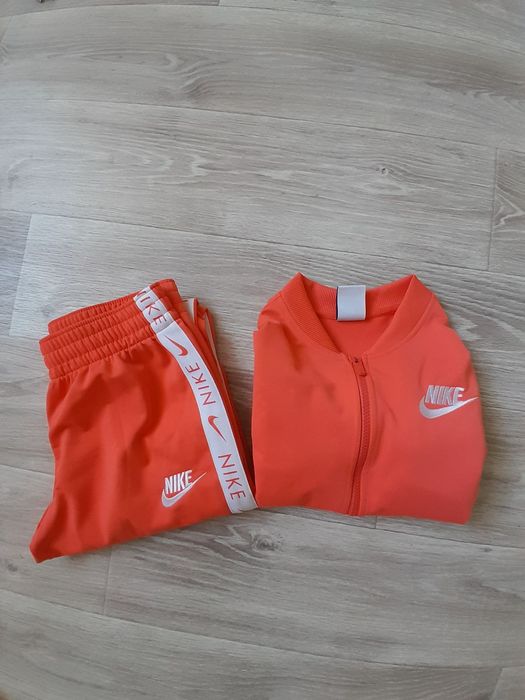 Спортивний костюм