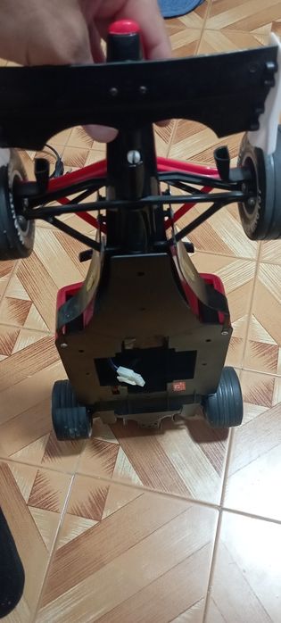 Carro Fórmula 1 RC antigo
