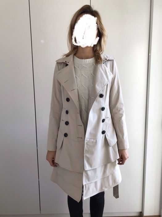 Jasno beżowy płaszcz Burberry roz. 36