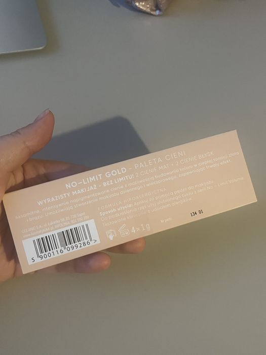 paleta cieni do powiek AA Wings of Color No-Limit Volume Gold