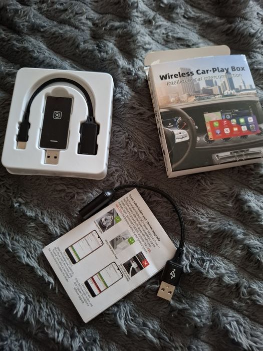 Bezprzewodowy Adapter do auta  car-play box