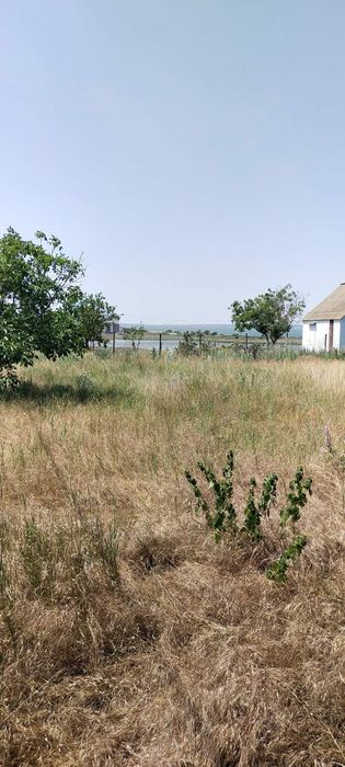 Продам земельный участок в с.Каролино-Бугаз. 20 000 долл США.
