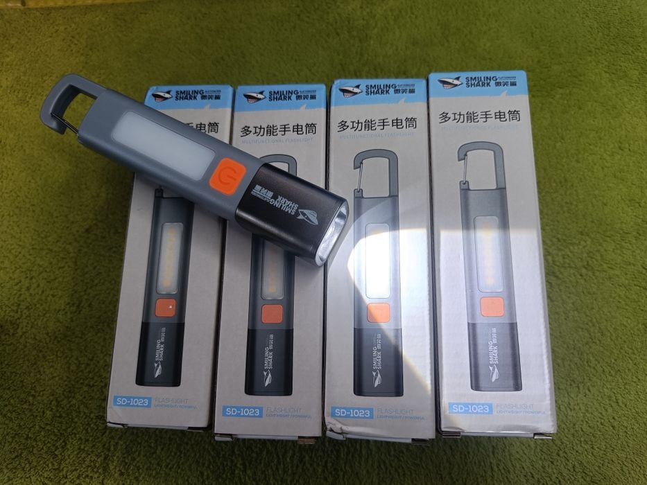 Фонарик Xiaomi Smiling shark. Ліхтар, лампа.