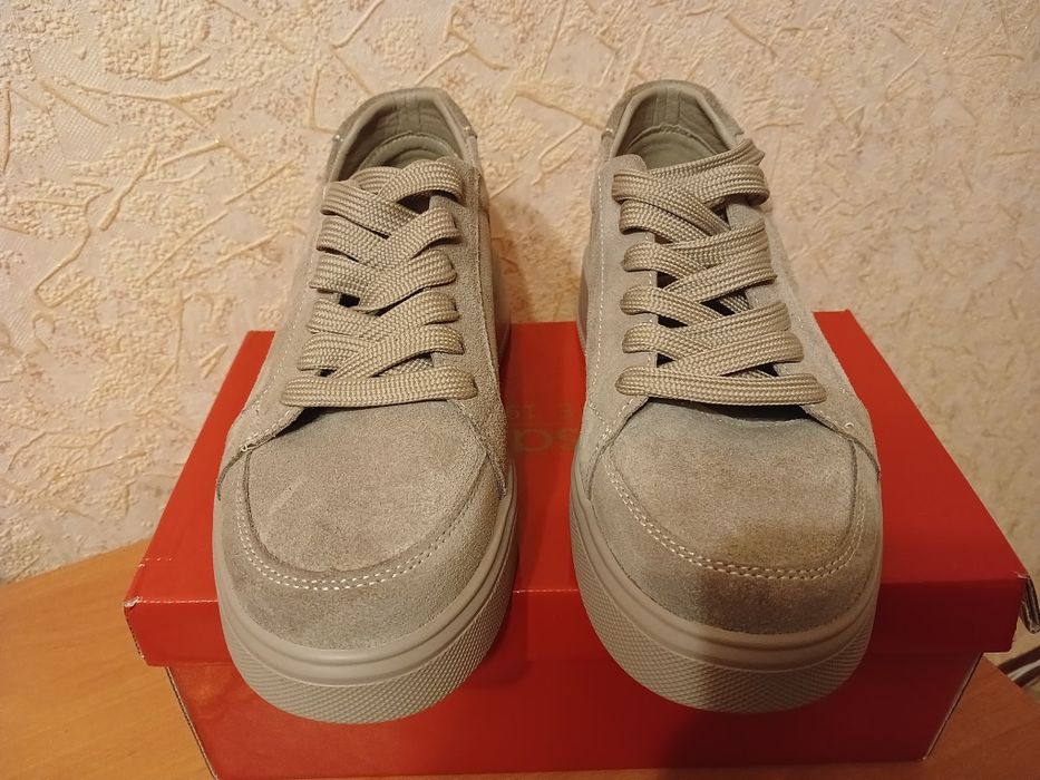 Замшеві  кросівки