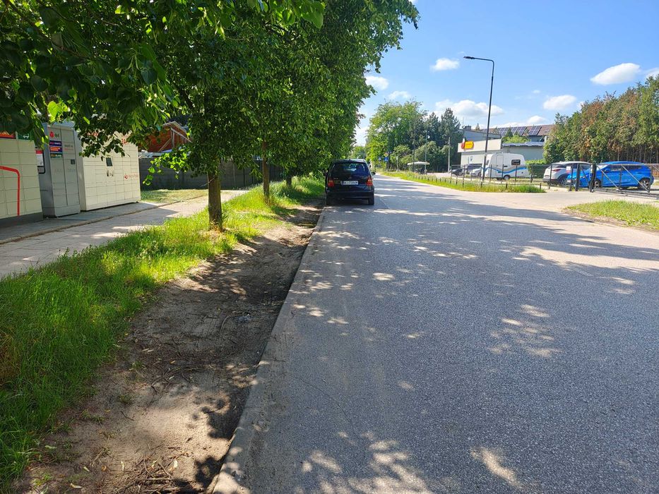 Plac do wynajęcia przy paczkomatach , duży ruch pieszy , prąd , świetna lokalizacja , Warszawa Targówek - View 2