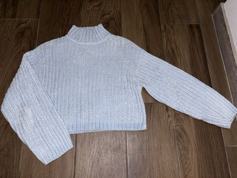 Светр H&M укорочений