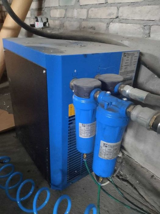 Osuszacz zziębniczy sprężonego powietrza firmy OMI, model ED144,