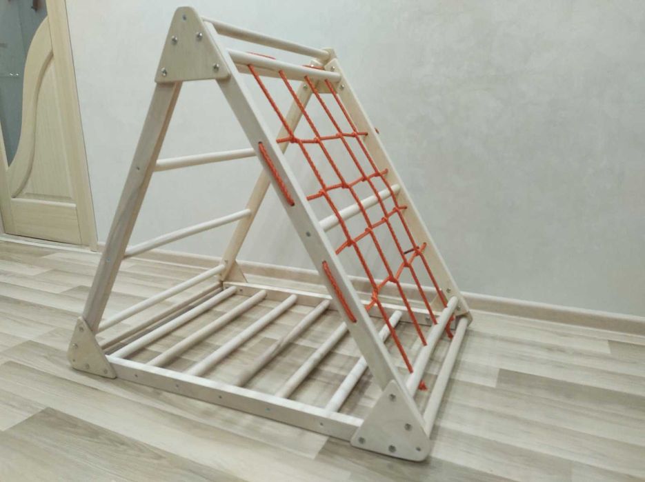 Трикутник Піклера,  дитячий комплекс шведська стінка