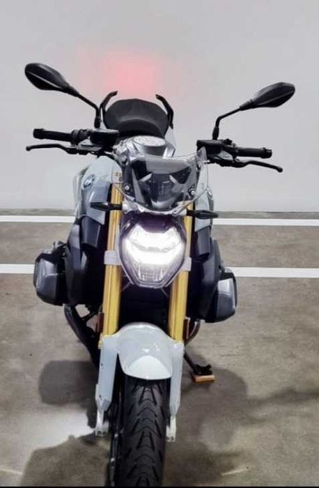 BMW R 1250 R (( 5,000 Kms )) Nacional