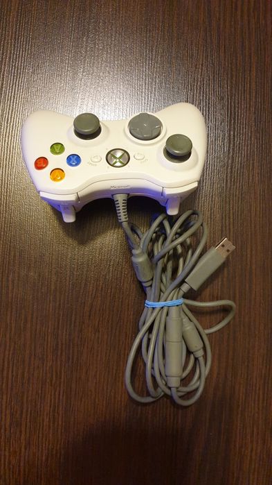 Sprzedam oryginalny pad do Xboxa 360