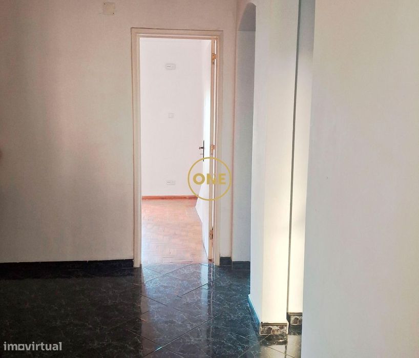Apartamento T2 no Fogueteiro, Amora – 4º Andar com Excelentes Áreas