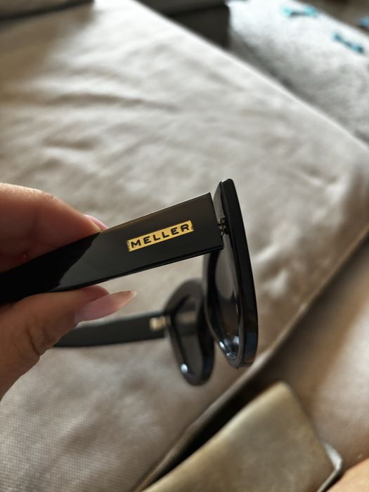 Óculos de sol marca Meller