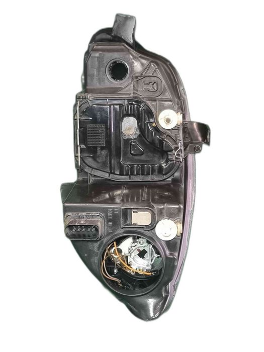 Ótica / Farol Direito SEAT LEON