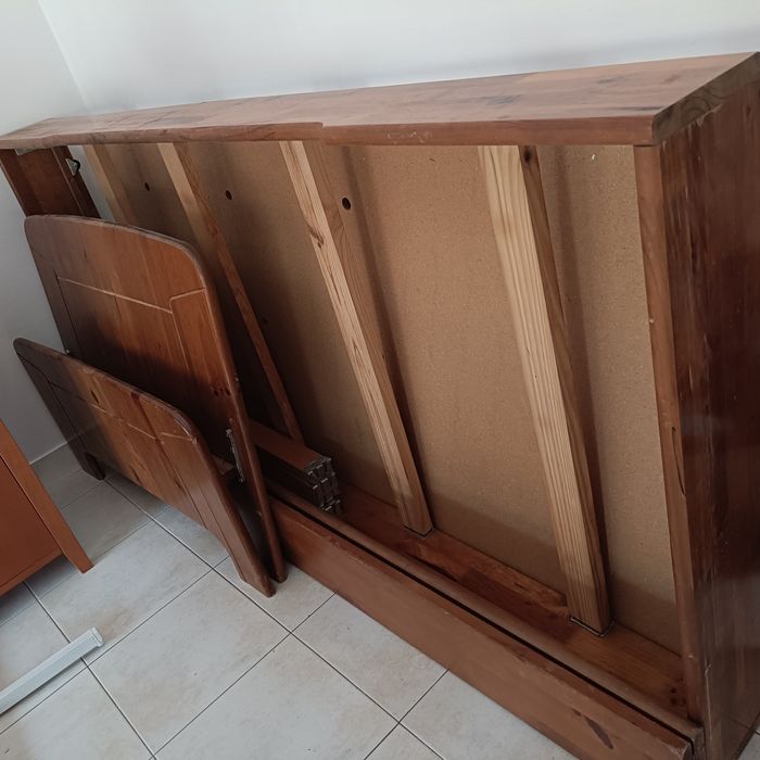Cama solteiro sem colchão