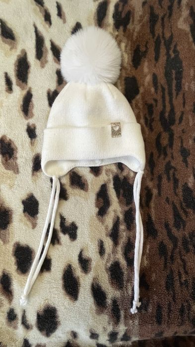 Зимова шапочка з пампоном
