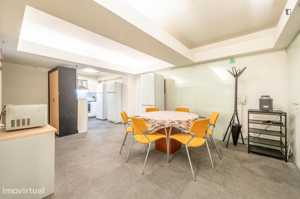 Quarto - localizado em Lisbon