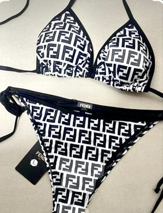 Купальник бренду Fendi
