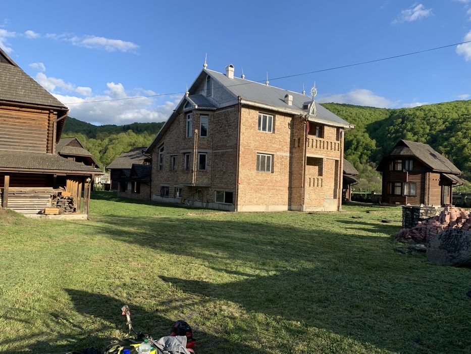 Продаж відпочинкового комплексу у карпатах!