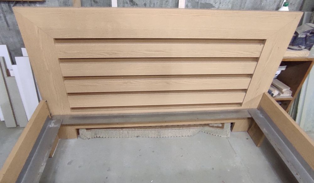 Cama de casal em alumínio e inox, extremamente segura.