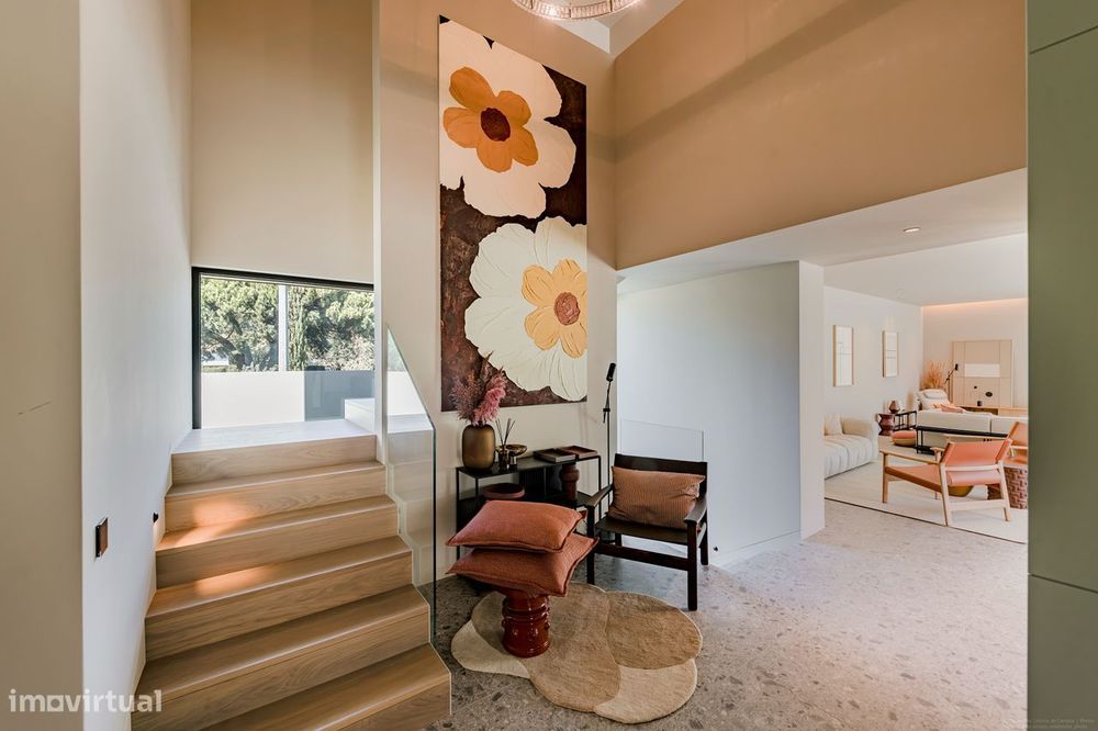 Moradia T5 com piscina, jardim e garagem em Birre, Cascais