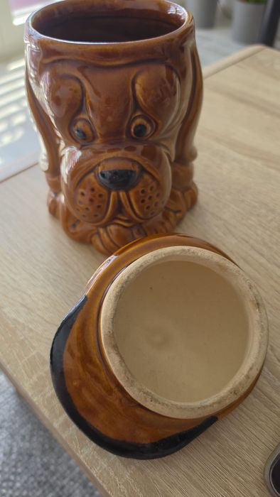 Pojemnik ceramiczny PRL w ksztalcie psa