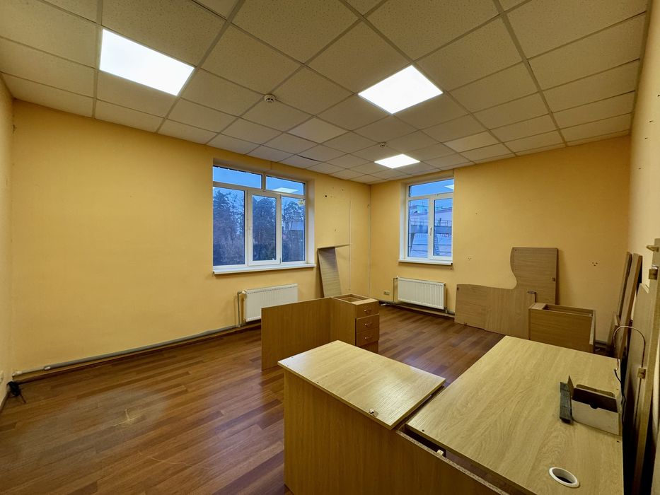 Продам виробничу, складську базу. Метро Святошино.